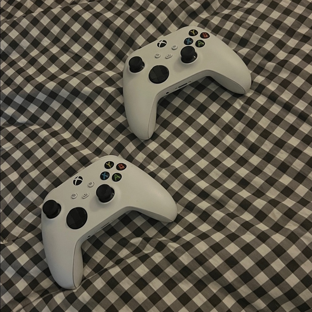 White Xbox Wireless Controllers